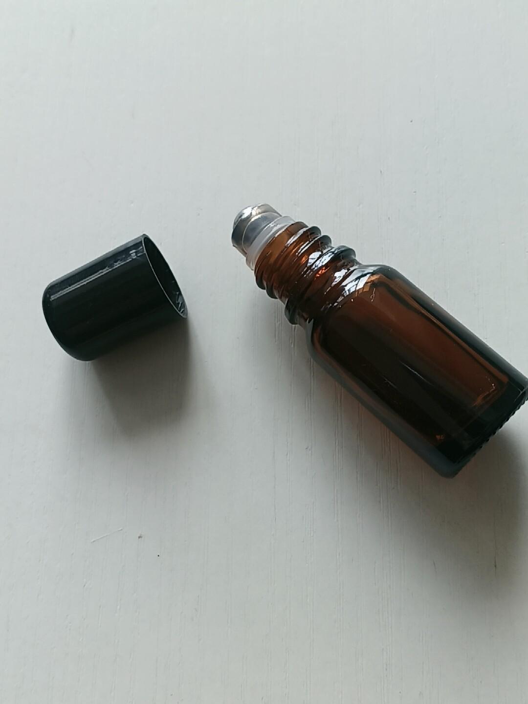 Premium Amber Glass Roller Bottles Empower American Boutique Aromatherapy Brand to Achieve 0% Leakage and Enhanced Shelf