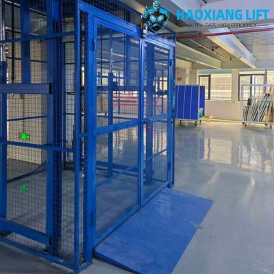 China Custom Industrial Indoor Hydraulic Freight Elevator – 2 Tons 6M Four-fold Door & Diamond Mesh Guard for sale