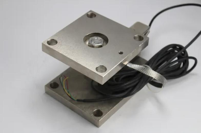 High-Precision Alloy Steel Weighing Modules for Chemical Reactor Platforms – France