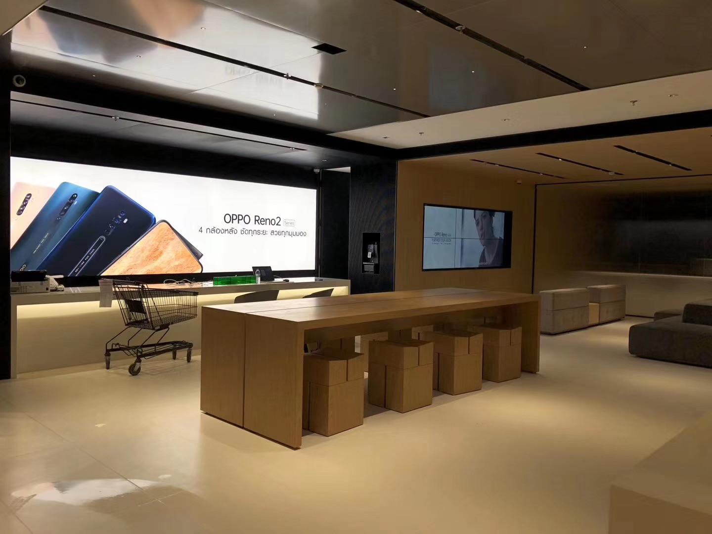 YODA 55inch 3.5mm 3*3 LCD Video Wall project for retail store in Thailand