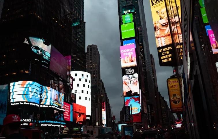 Digital Display Technology in Signage