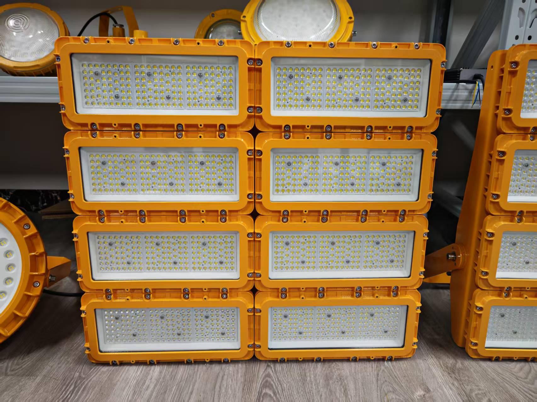 What are the application areas for EX db IIC and EX db IIB explosion-proof lights?