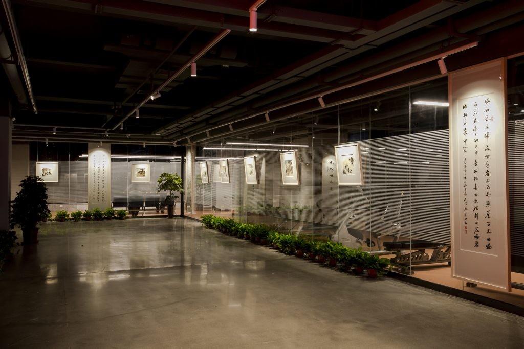 LED Track Light For Red Parlor Exhibition Hall