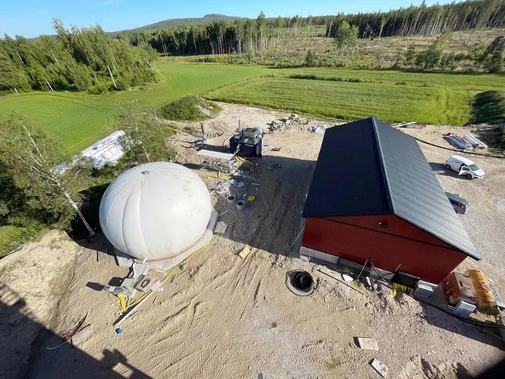 Sweden 500m³ ground-mounted double membrane gas holder and 200m³ tank-mounted double membrane gas holder
