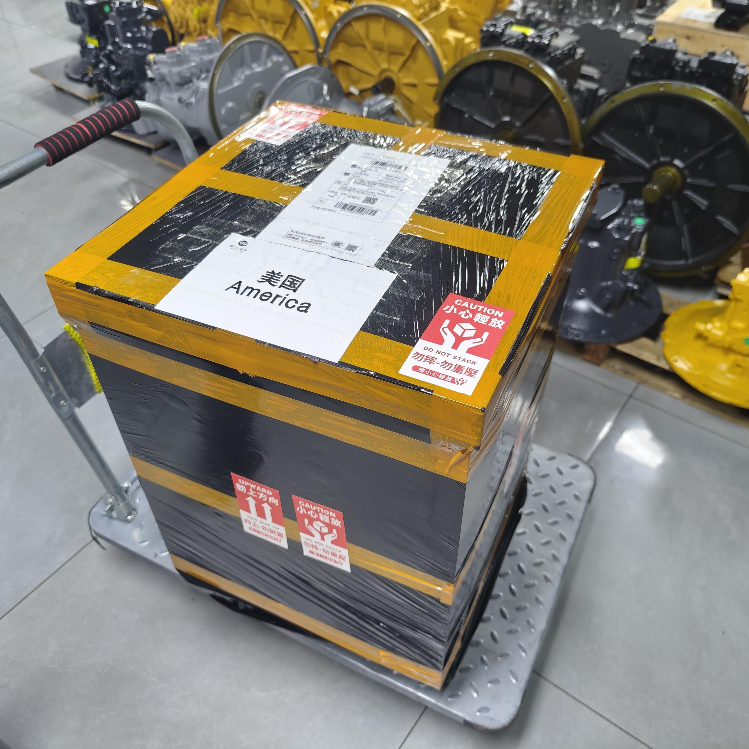 Komatsu excavator PC200-7K regenerative hydraulic pump shipped to the United States