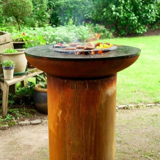Corten Steel BBQ Grill: Durable, Low Maintenance, Modern Aesthetics.