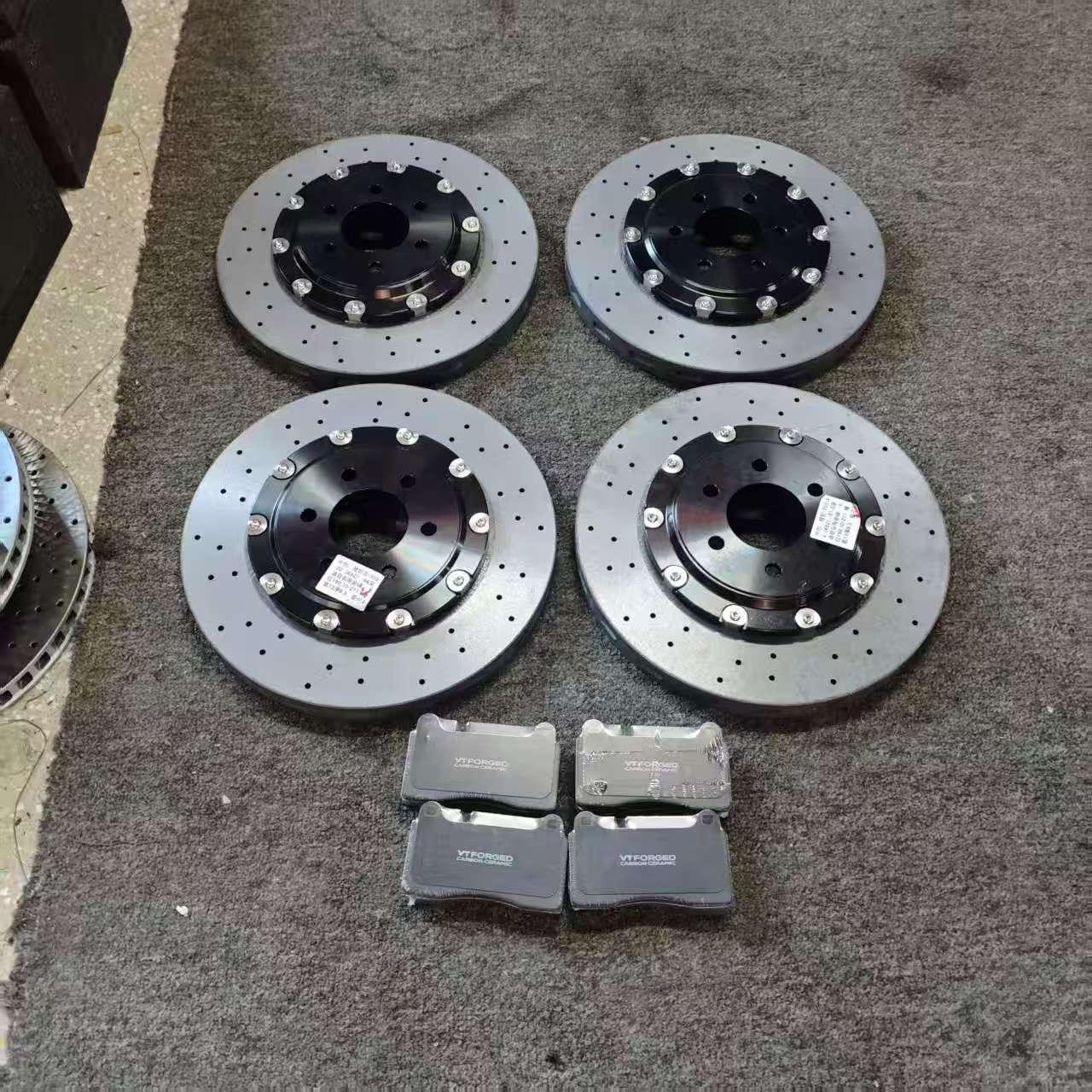 **Replacement of OEM carbon ceramic brake discs for Dodge Viper