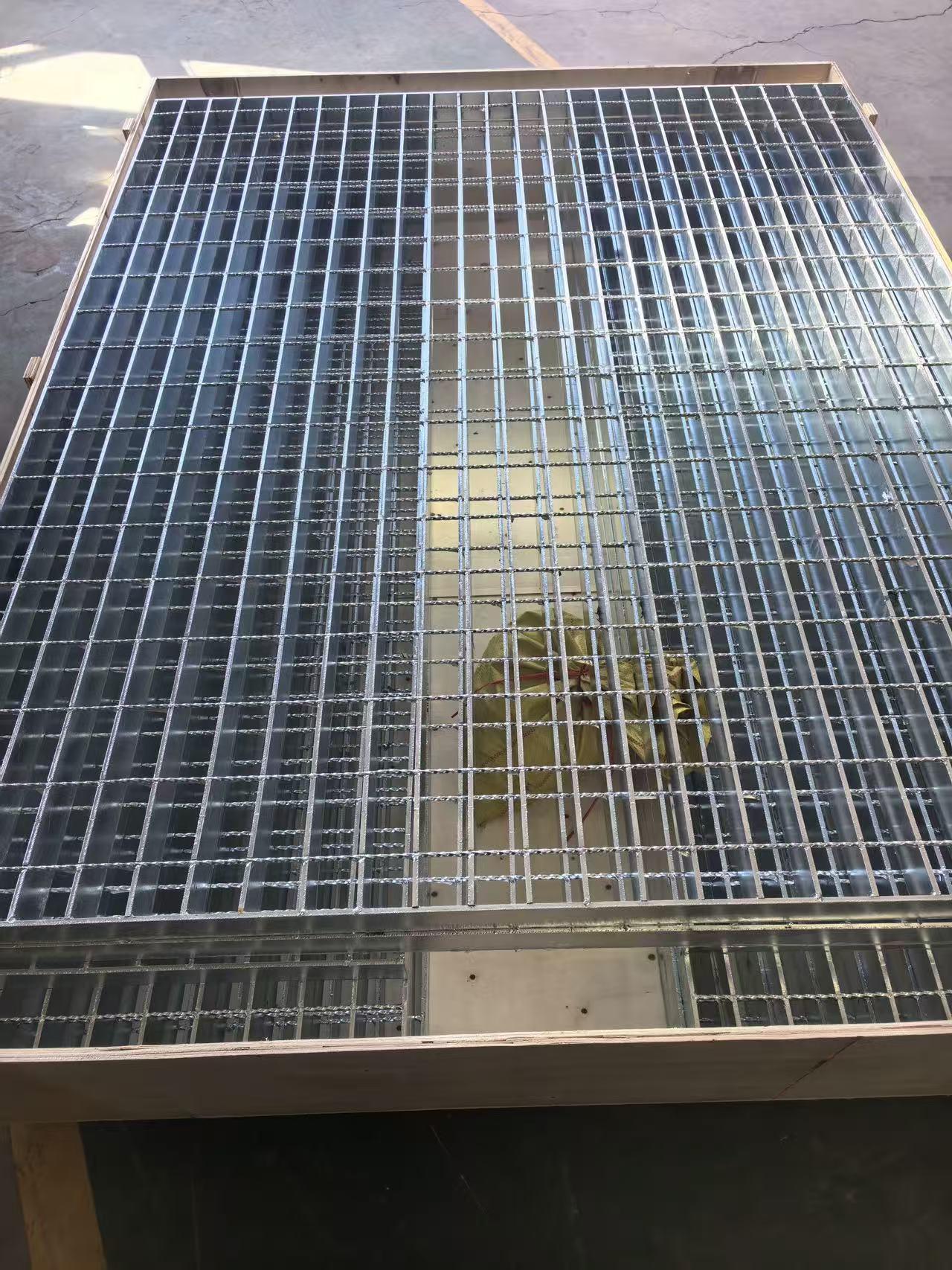Export to USA High Quality (63.5um=420G/M2) Heavy galvanized Steel Grating Product