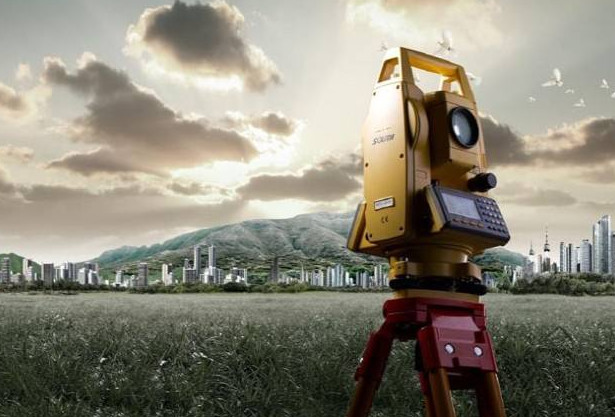 7.4V 3350mAh Electronic Total Station with DS2781 DS2438 MAX17215