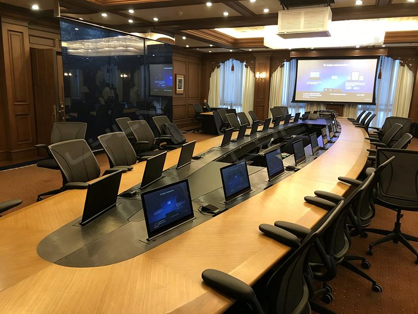 Lyln Retractable Monitors are used in the meeting room of a large power company in Manila, the Philippines.