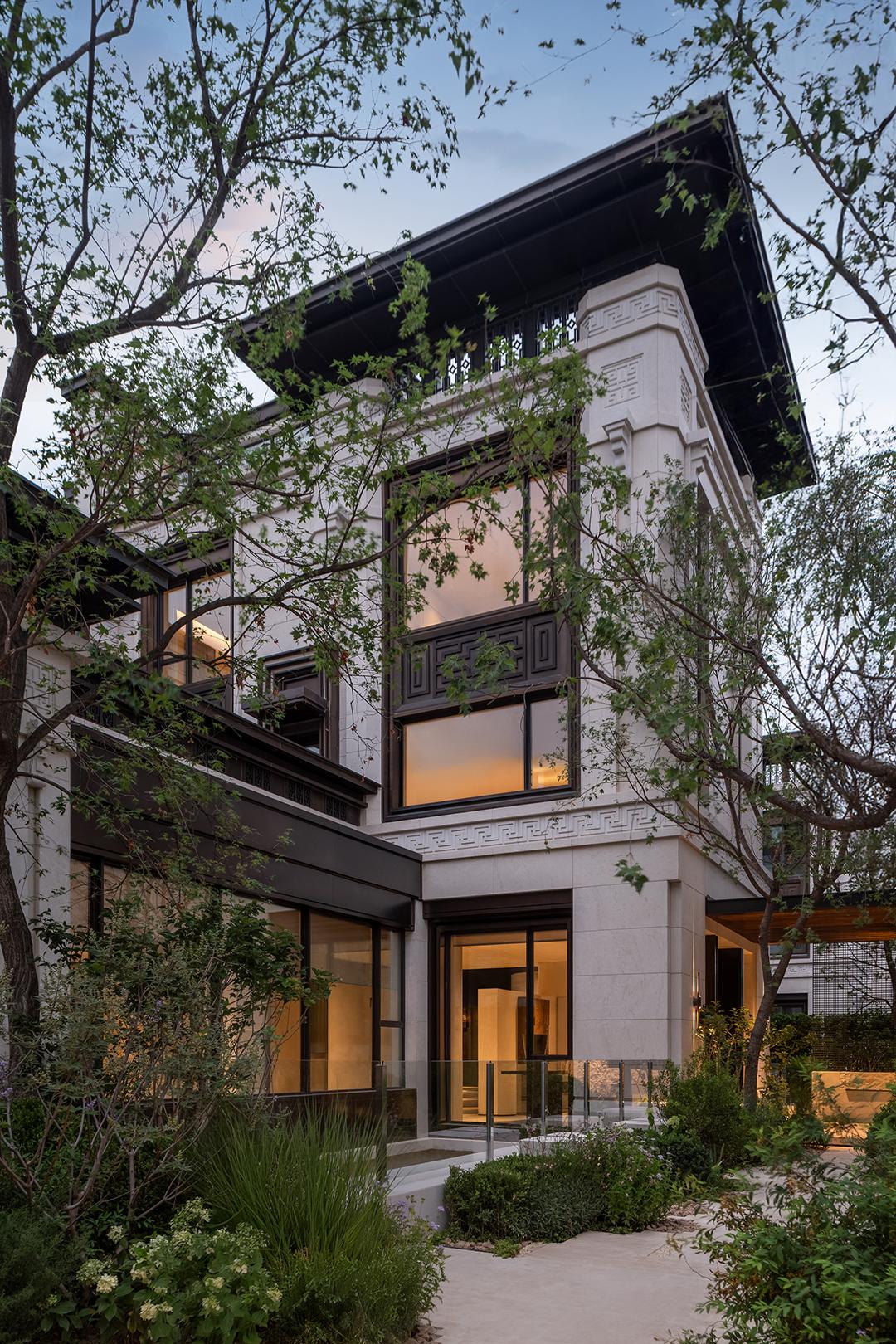 Beijing China Mansion: An 800㎡ Courtyard Villa Where Ancient Oriental Charm Meets Modern Sensibilities