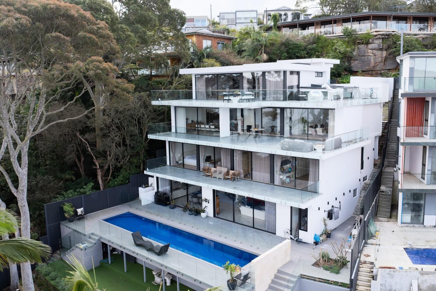  Enjoy a 180-degree panoramic ocean view at the Seaforth house in Sydney.