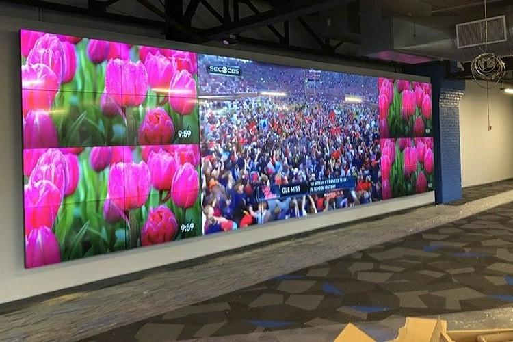 4X8 LCD Video Wall cases for the Control Room in USA