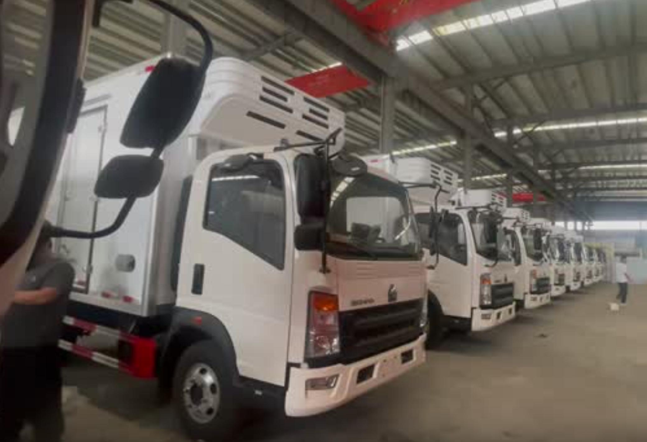 15 Units HOWO 5 Ton Freezer Trucks Export to Nigeria