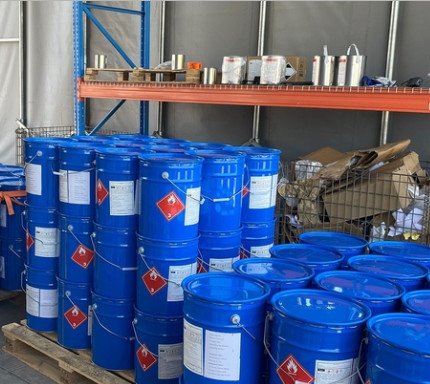 Customer Visits Our Factory for Rubber to Metal Bonding Adhesive