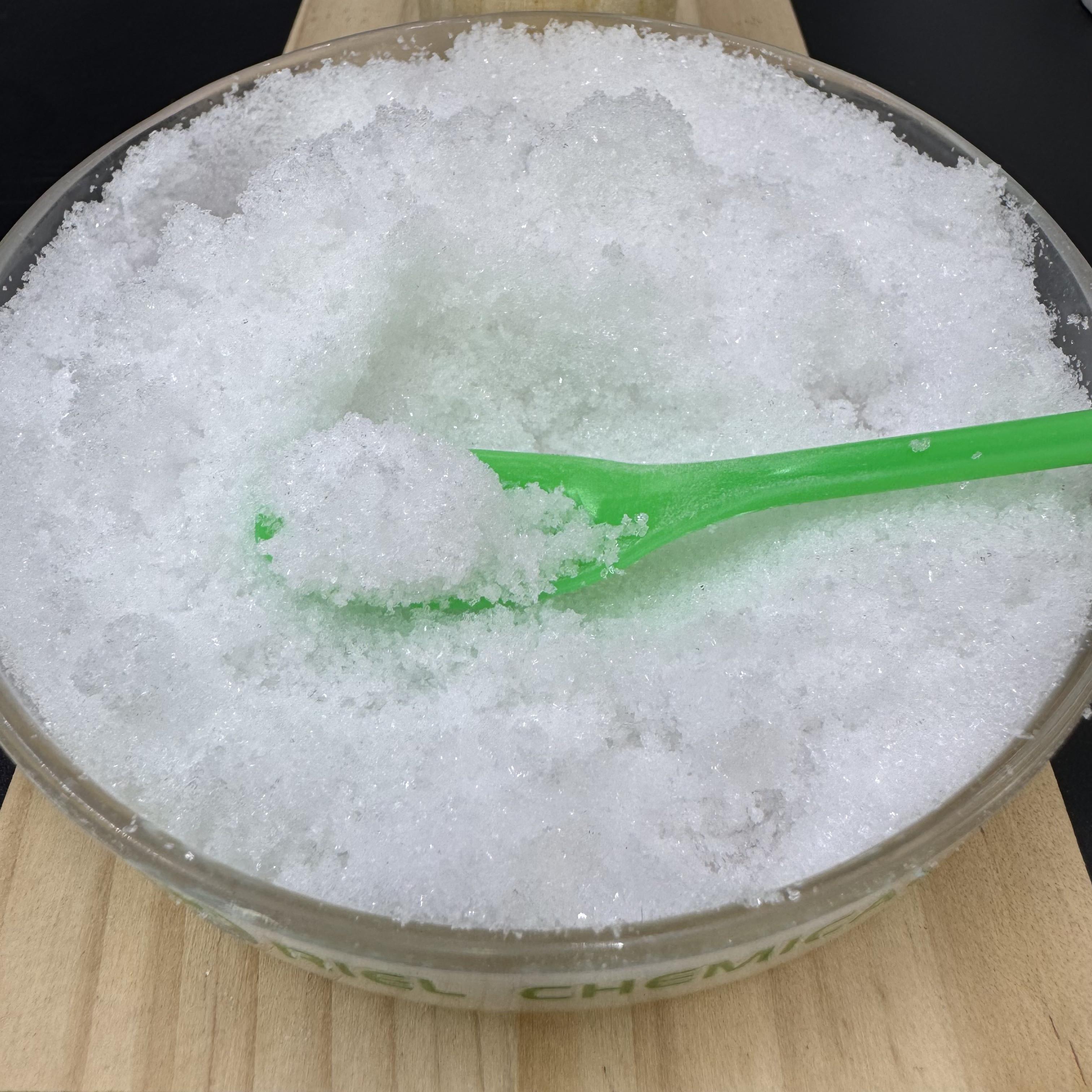 Is oxalic acid corrosive