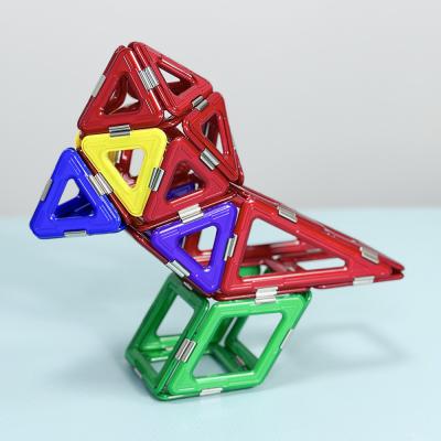 China Custom CE Building Blocks Magnetic Tiles Parrot Structures STEM Colorful For Kids for sale