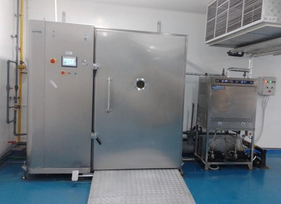 Steamed Rice,buns vacuum cooler 1 Trolley 200kgs installed in Indonesia