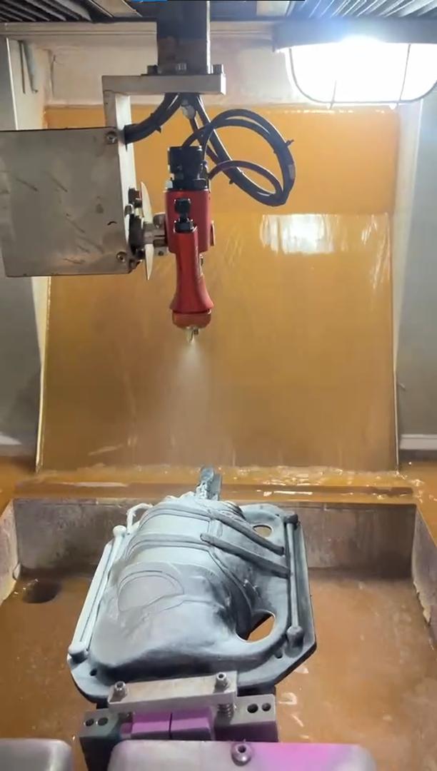 Italian Glassware Brand Success Story: 200X7B 6-Axis Precision Spray Machine for Frosted And Colored Coatin...