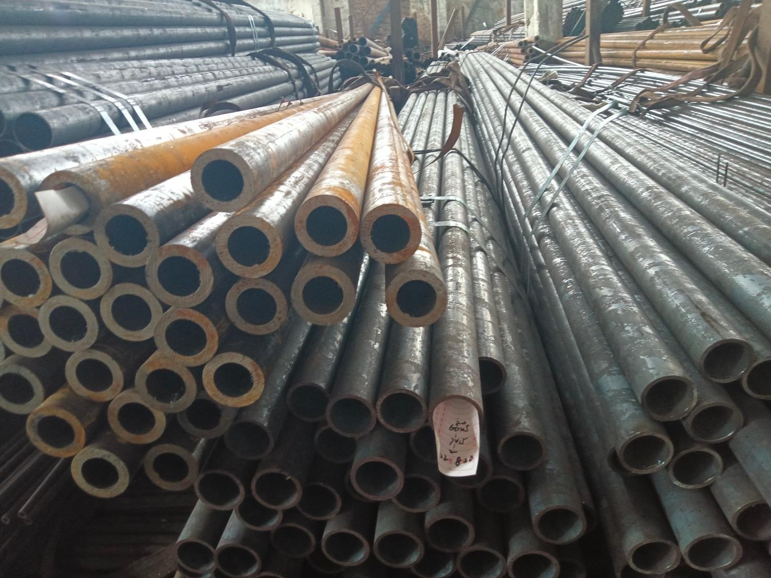 Seamless carbon steel pipe