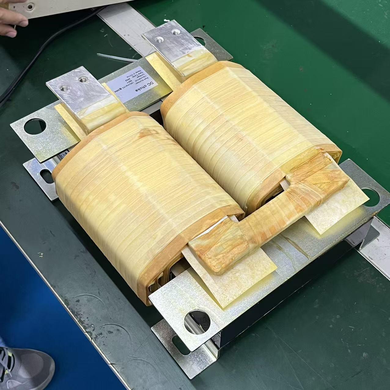 The 690V/140μH DC reactor (packaged in wooden boxes) with strict quality control and on-time delivery has been officially shipped!