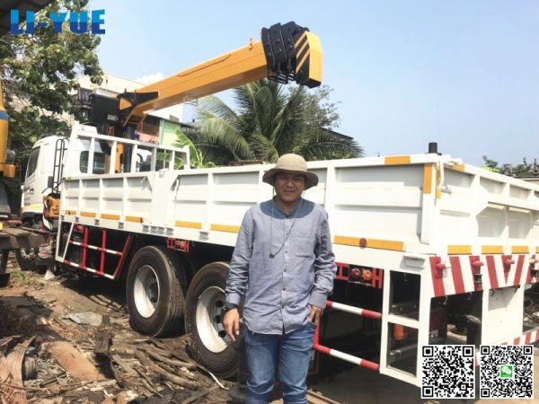 10 Tons Lorry Crane Assembly in Thailand