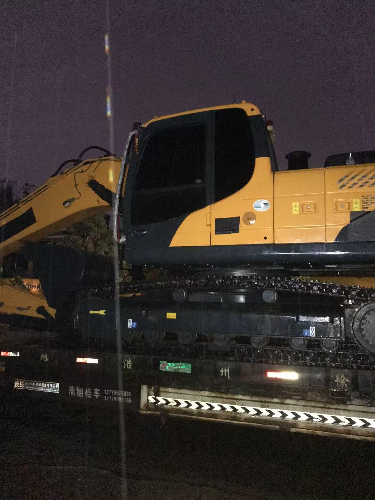 Two Hyundai 220 excavators sent to Saudi Arabia