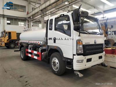 China SINOTRUK HOWO 5000 Liter Water Truck In Construction Site for sale