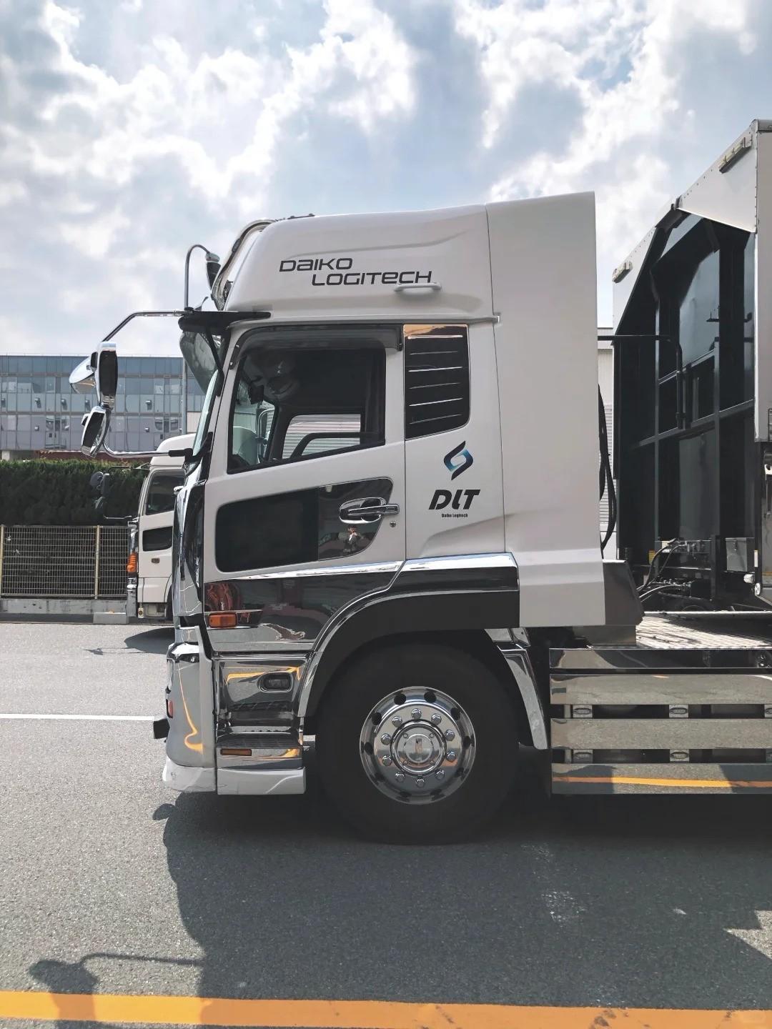 Truck wheel