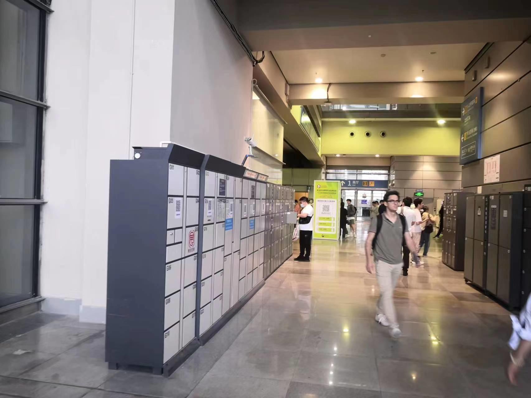 Longyuan locks fix in the self service storage cabinet in Shenzhen Exhibition Center!