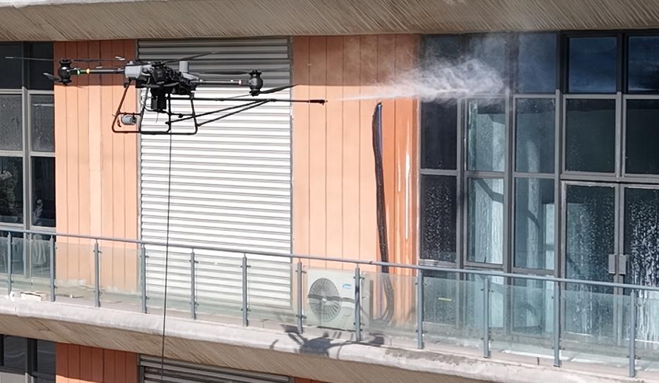 MYUAV Dual-Tethered High-Altitude Cleaning Drone Brings a New Look to Ma'an shan Digital Talent Development Center
