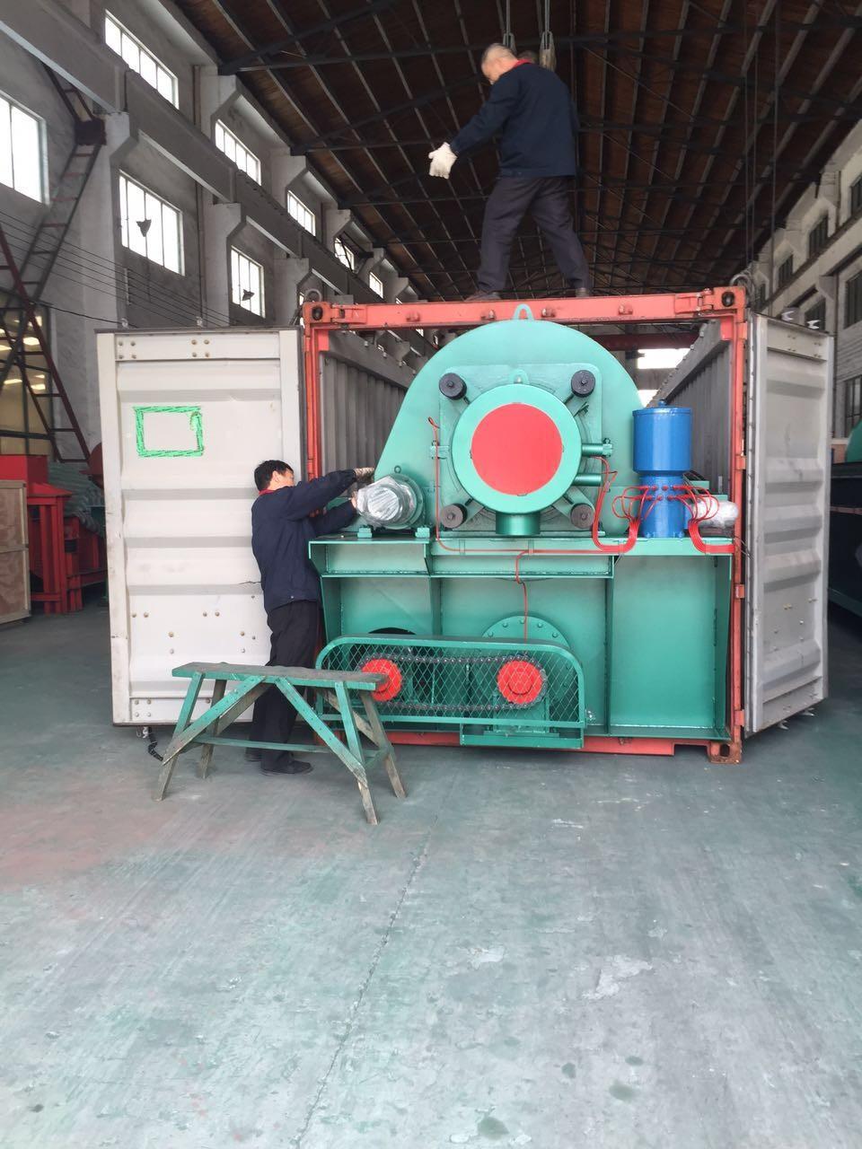 Vacuum disc filter loaded in container for shipment to Malaysia