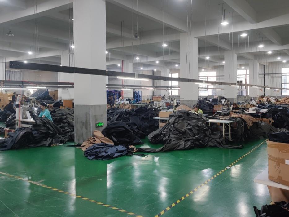 Large Factory with Experienced Staff