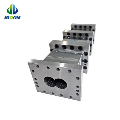 China Bimetallic Accessories Complete Set Screw Segments Barrel And Liner For Lead Acid Battery Separators for sale